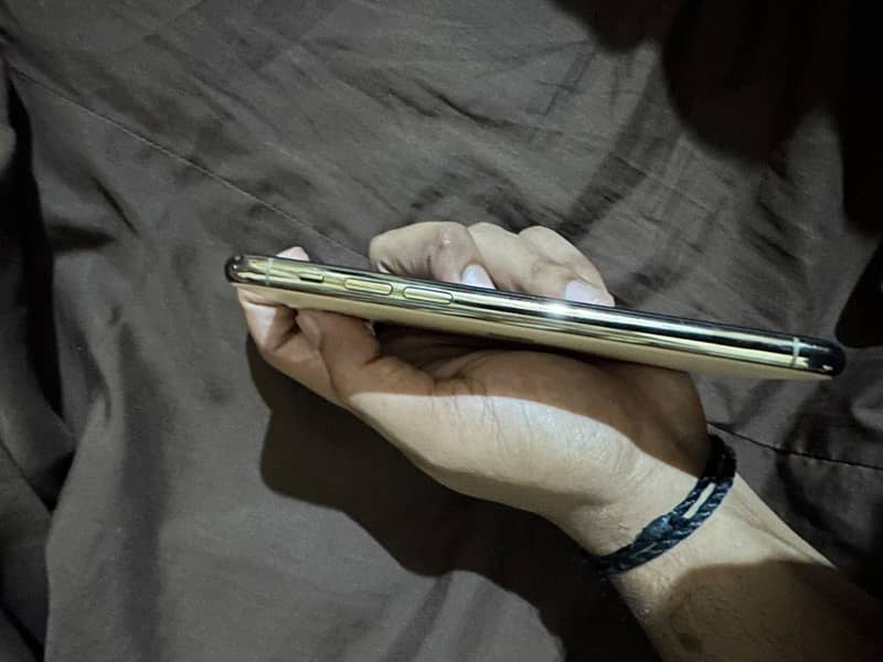 Apple iPhone 11 Pro 2