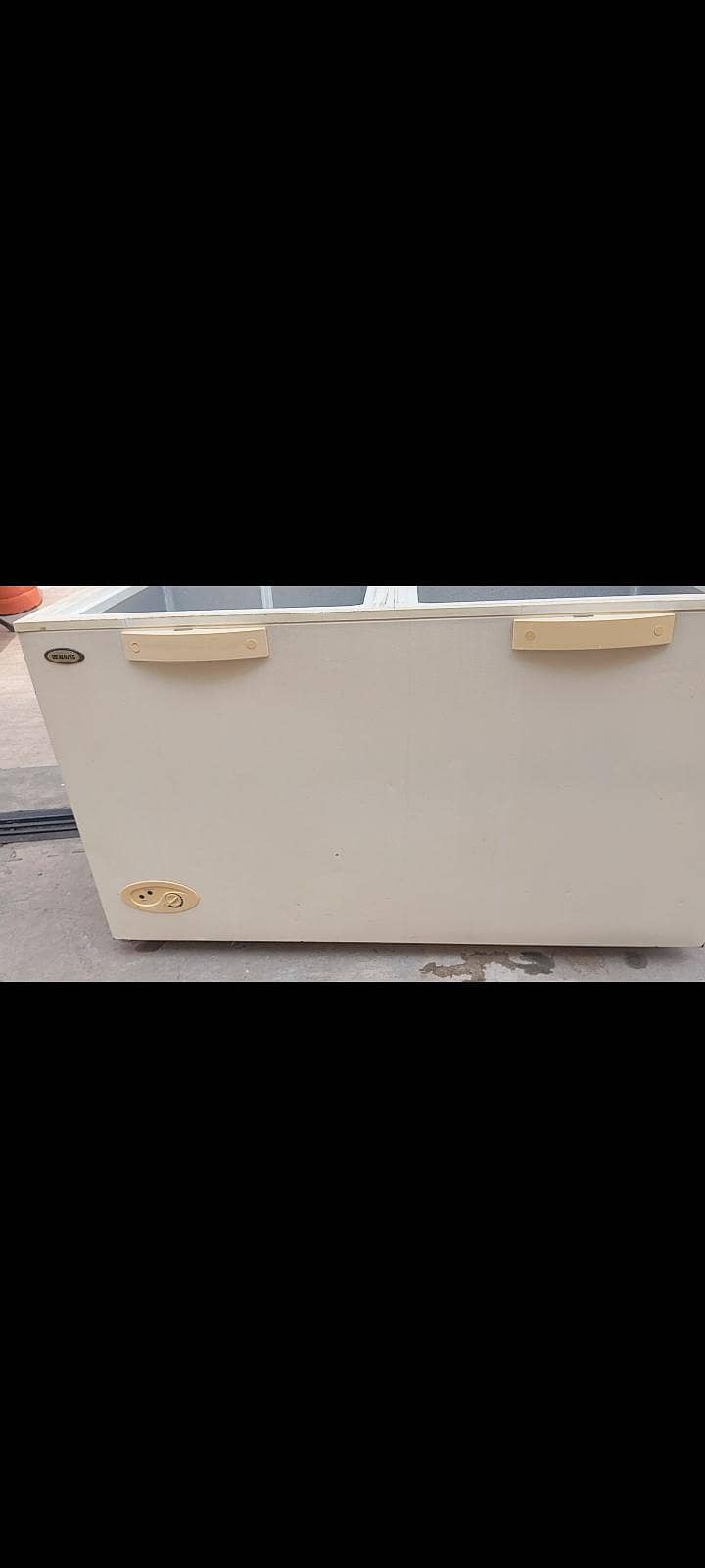 waves 2 door freezer 4