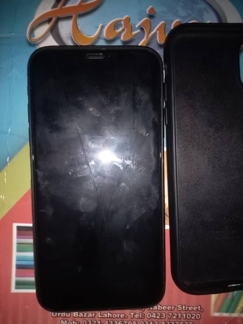 Apple iPhone 11 3