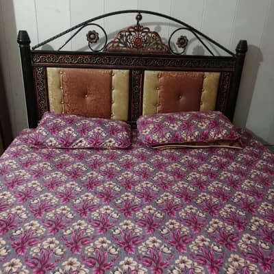 iron double bed new condition