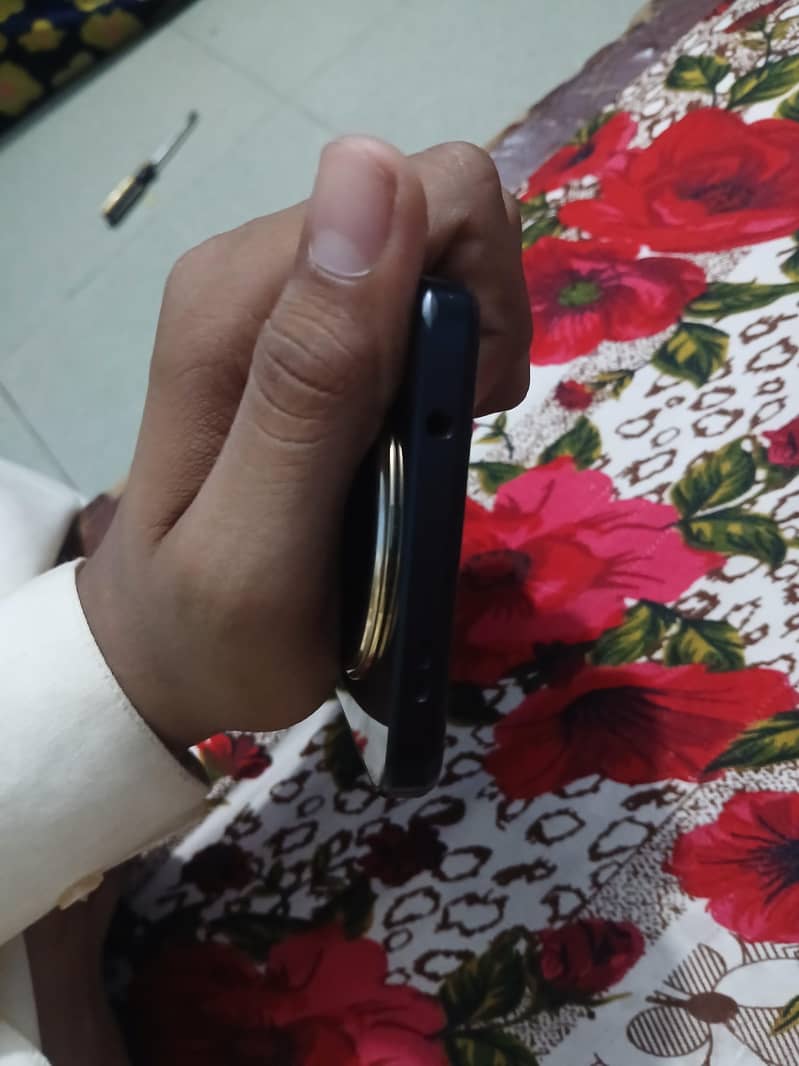 poco C61 4