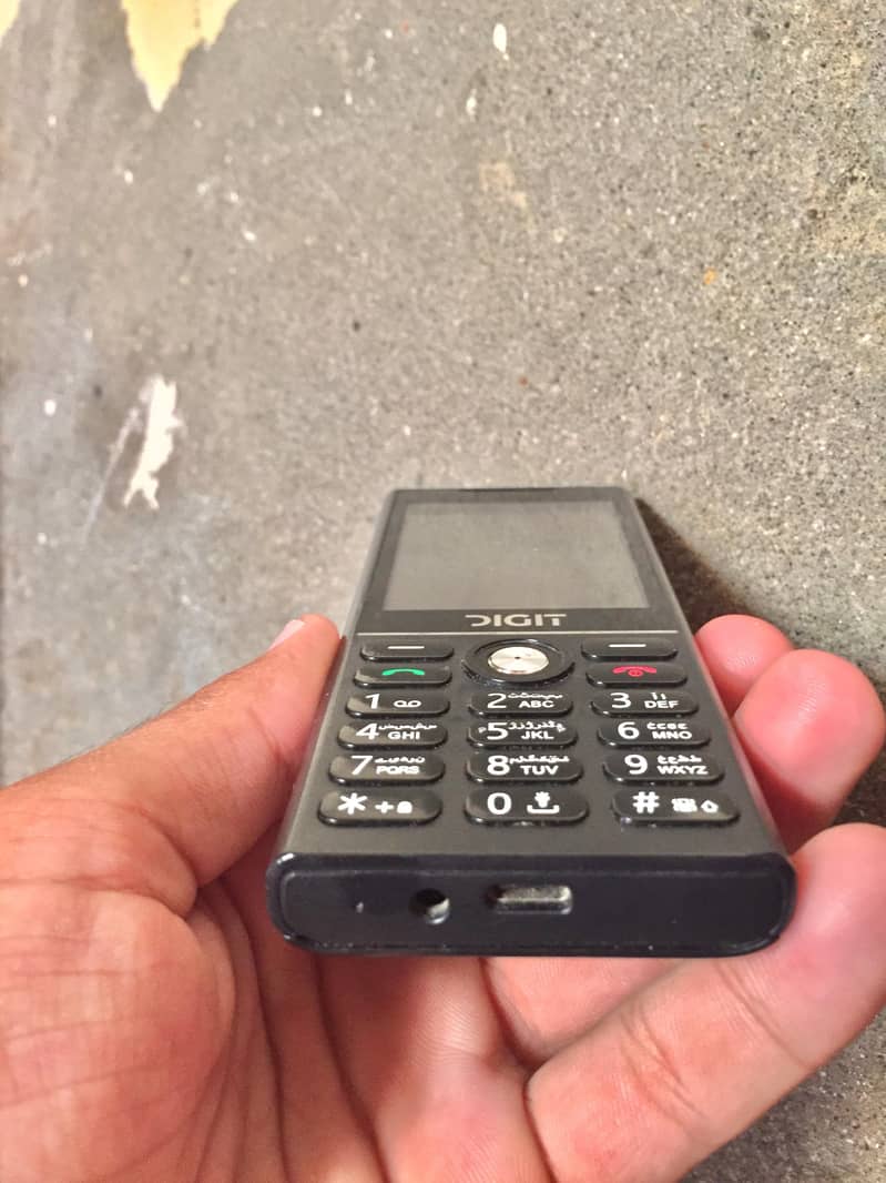 Digit D2 1