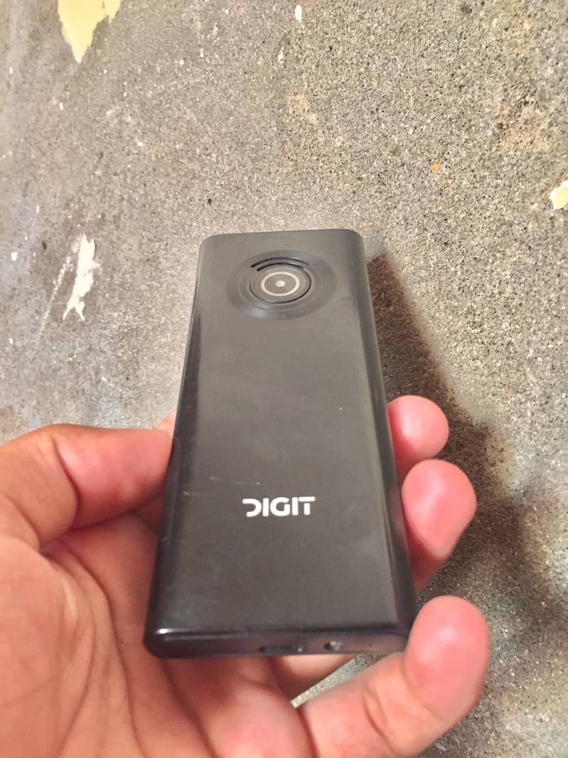 Digit D2 3