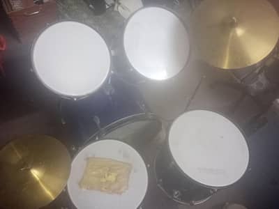 Yamaha drum kit