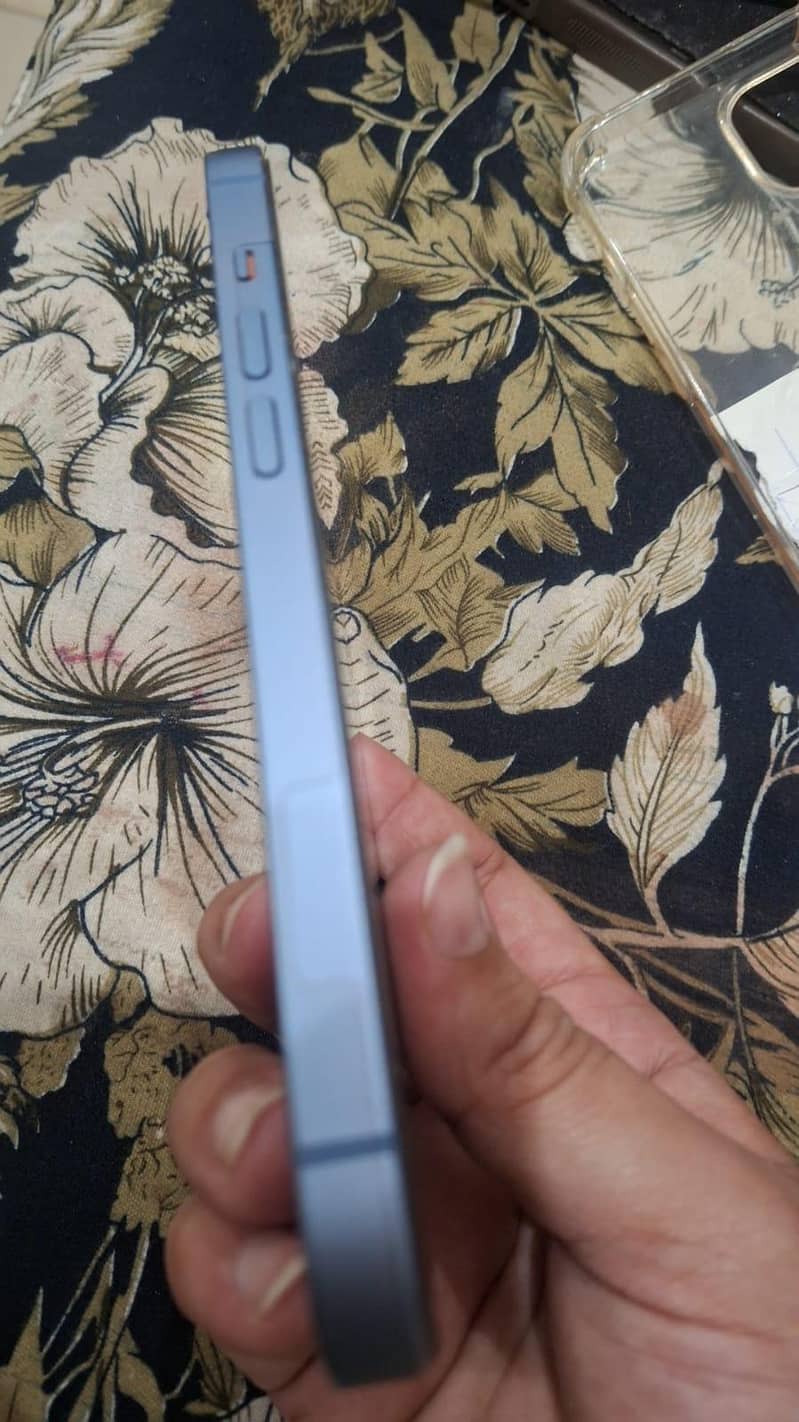 Apple iPhone 14 1