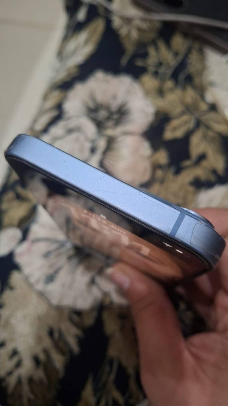Apple iPhone 14 5