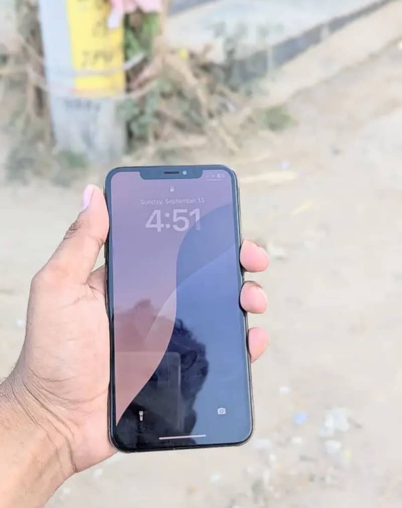 iPhone XS Max 1