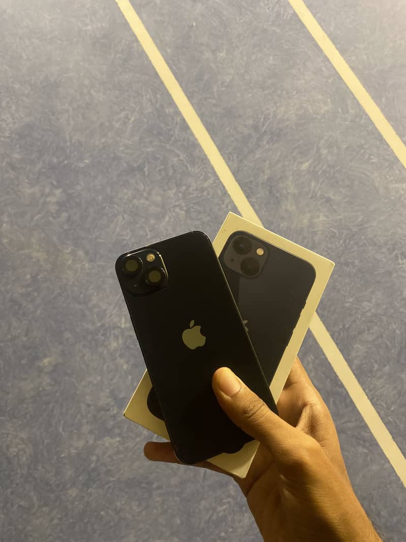 Apple iPhone 13 2
