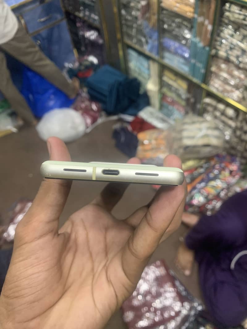 Google Pixel 7a 1