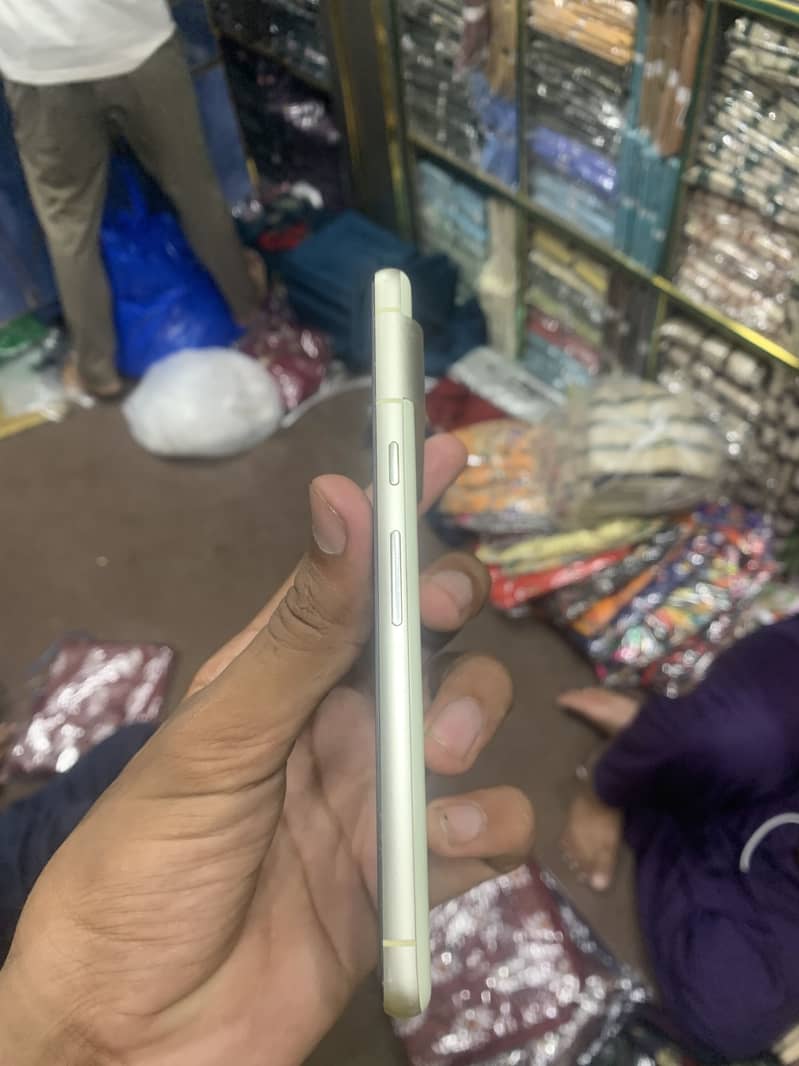 Google Pixel 7a 3