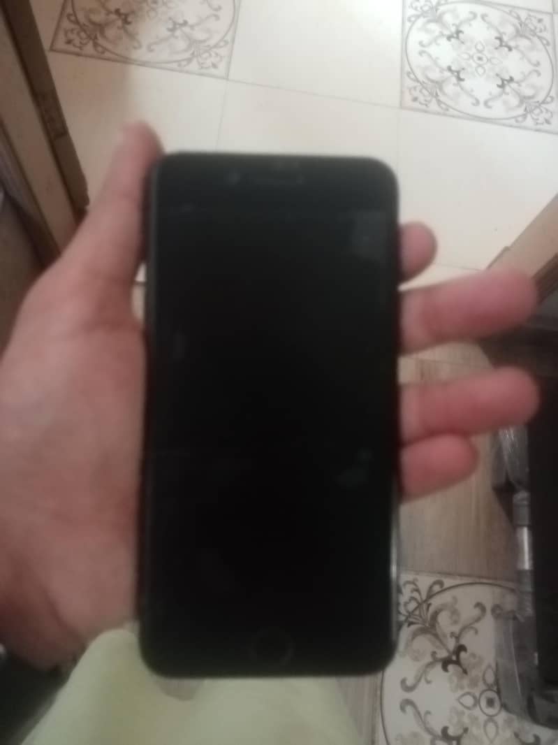Apple iPhone 7 Plus 1