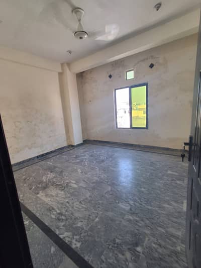 single room avaible for rent isb