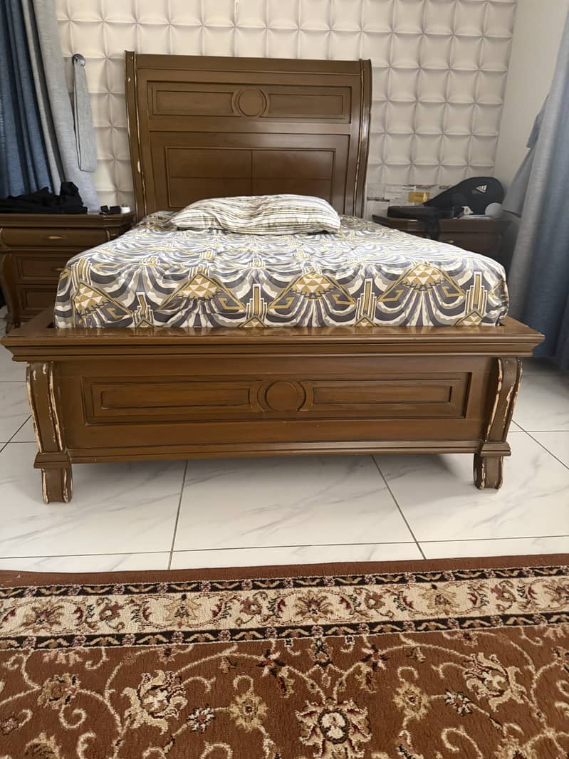 Single king bed 1