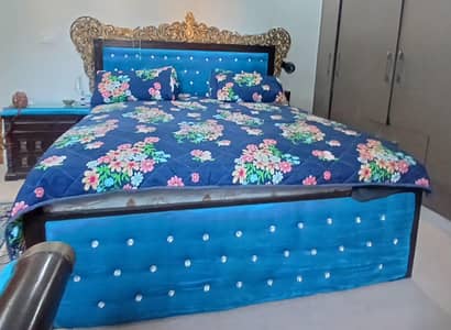 King size bed