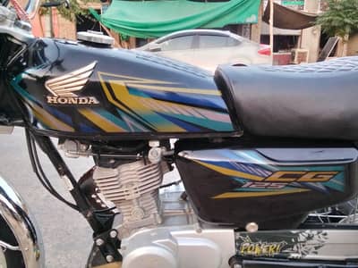 Honda CG25/26 BLK. O3O7-17-24-759= painsra