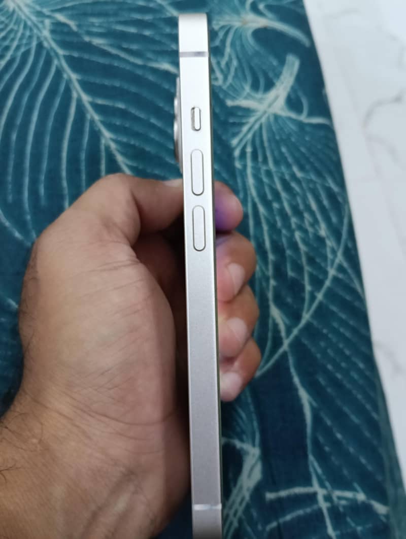 Apple iPhone 14 2