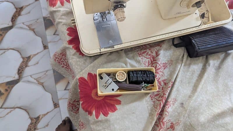 singer sewing machine 4