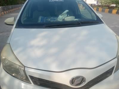 Toyota Vitz 2013