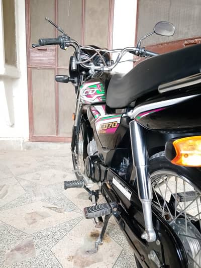 Honda Dream 70 cc (Black)