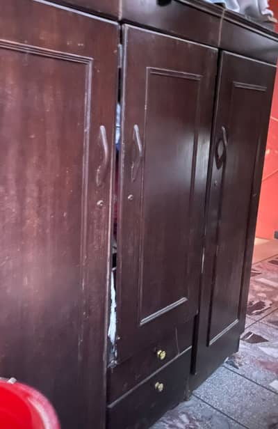 Spacious Cupboard / Wardrobe for Sale – Good Condition