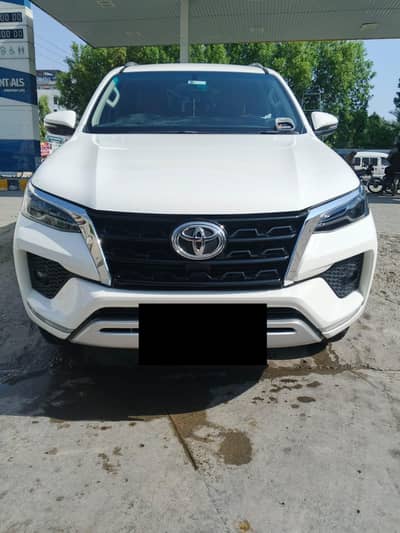Toyota Fortuner V 2022