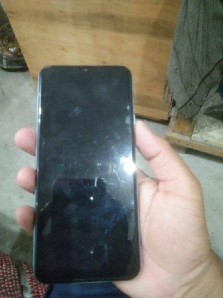 Vivo V21 4