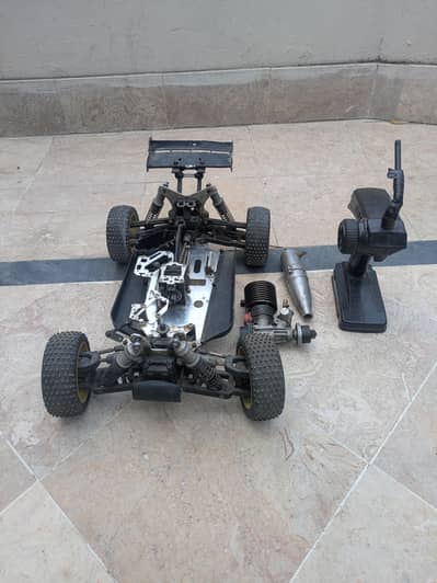 Rc nitro car with transmitter