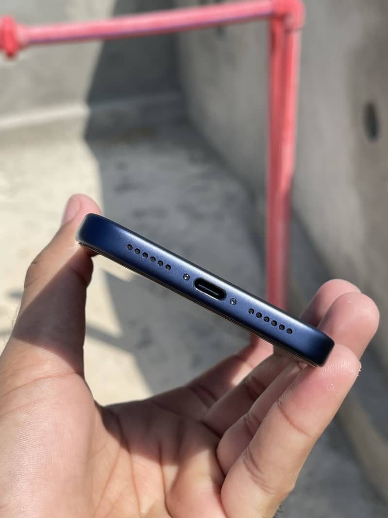 Apple iPhone 17 Pro Max 3