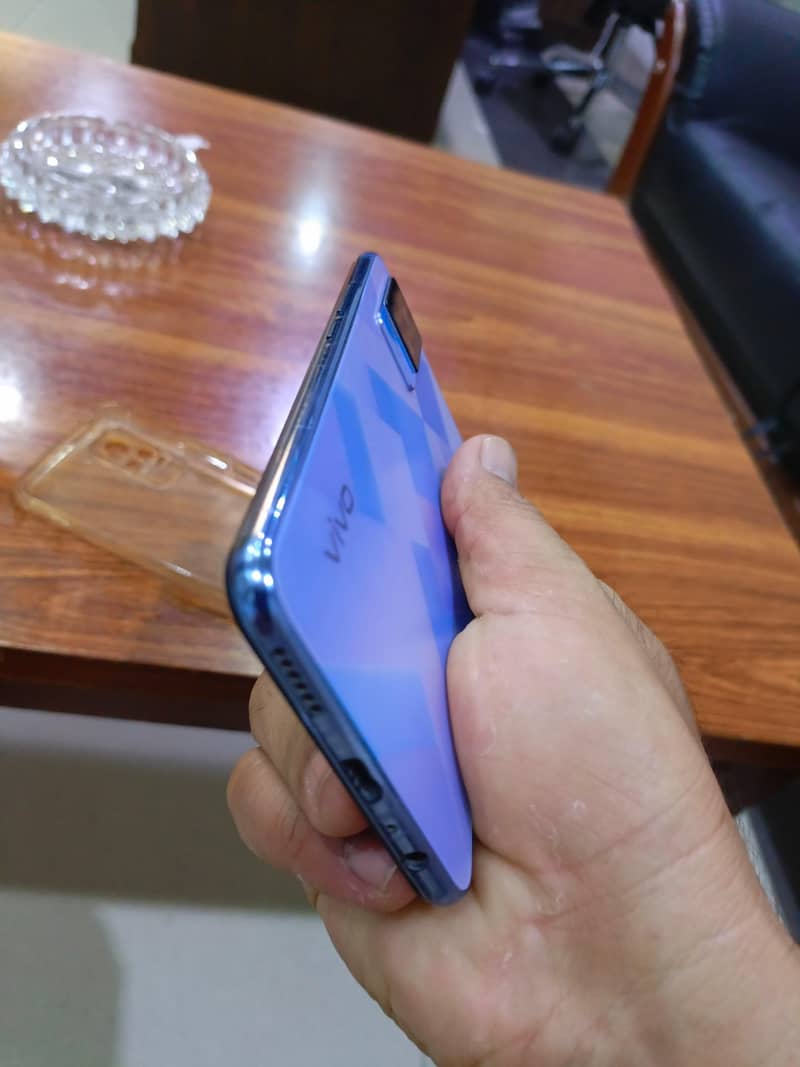 Vivo V21e 1