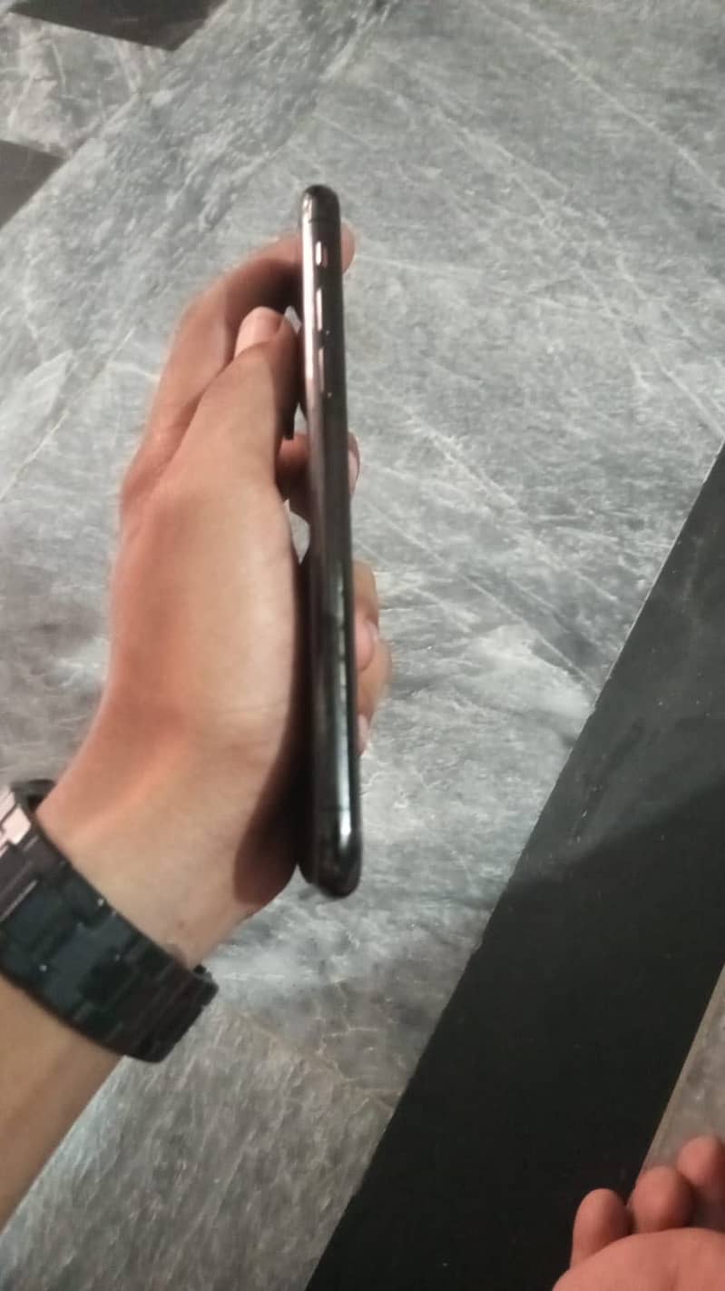Apple iPhone X 2