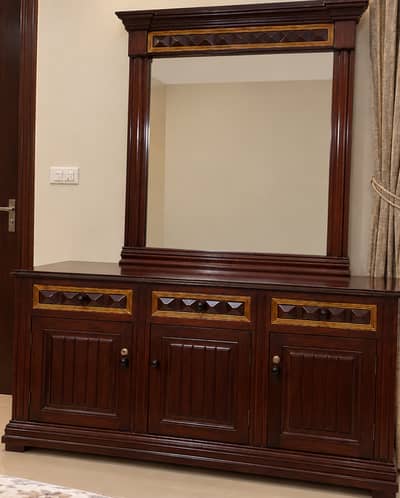 Dressing table
