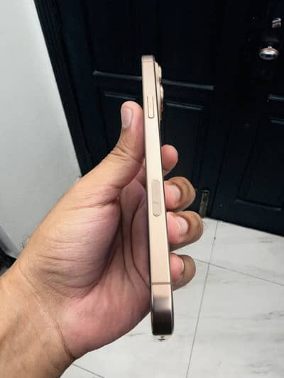 Apple iPhone 16 Pro Max