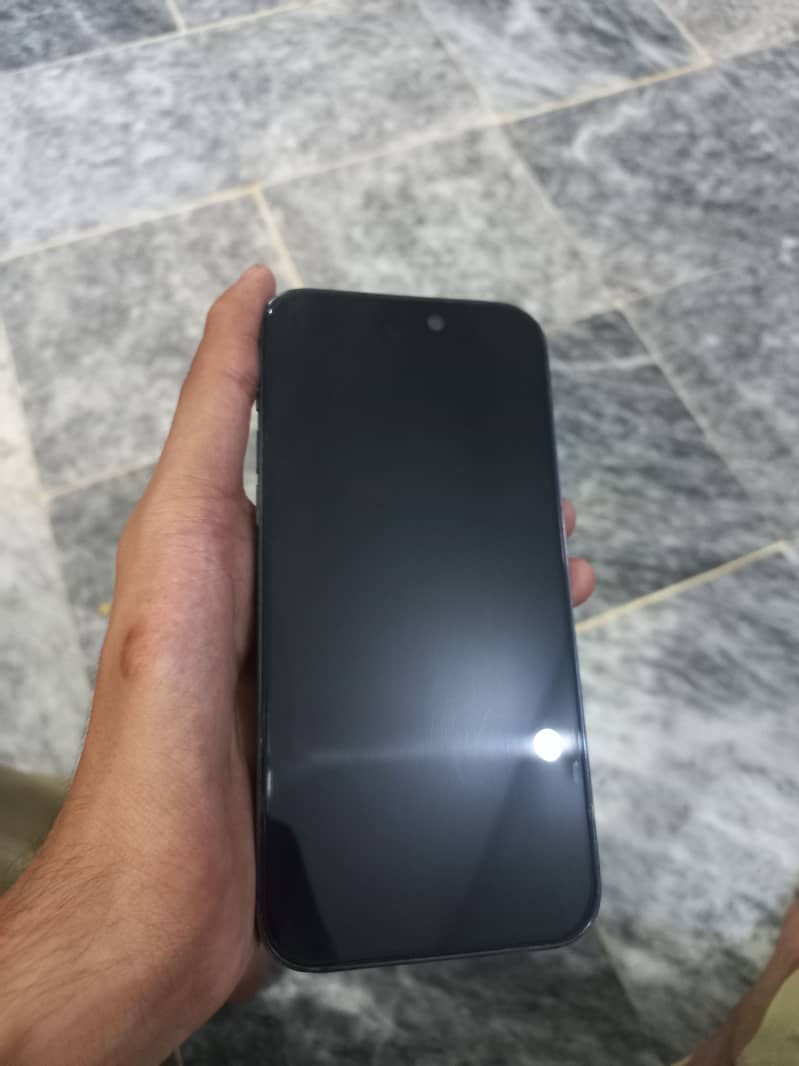 Apple iPhone 14 Pro Max 1