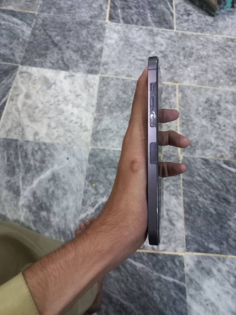 Apple iPhone 14 Pro Max 6