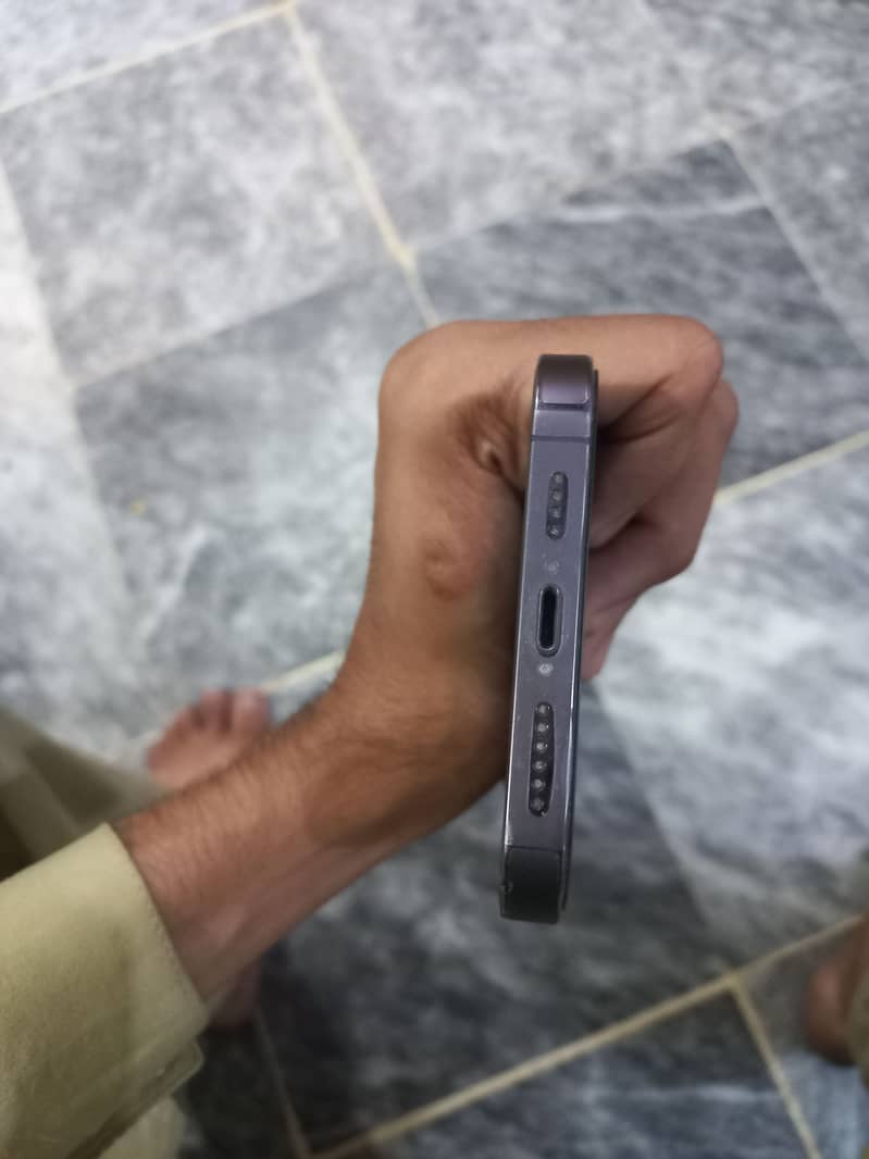 Apple iPhone 14 Pro Max 8