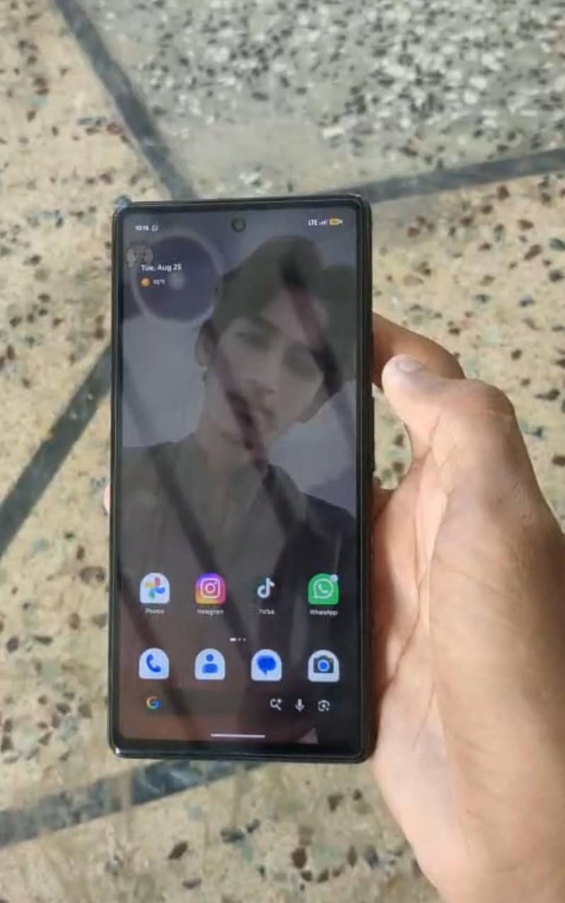 Google Pixel 6a 1
