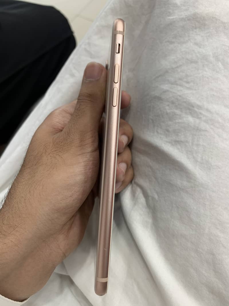 Apple iPhone 8 Plus 1