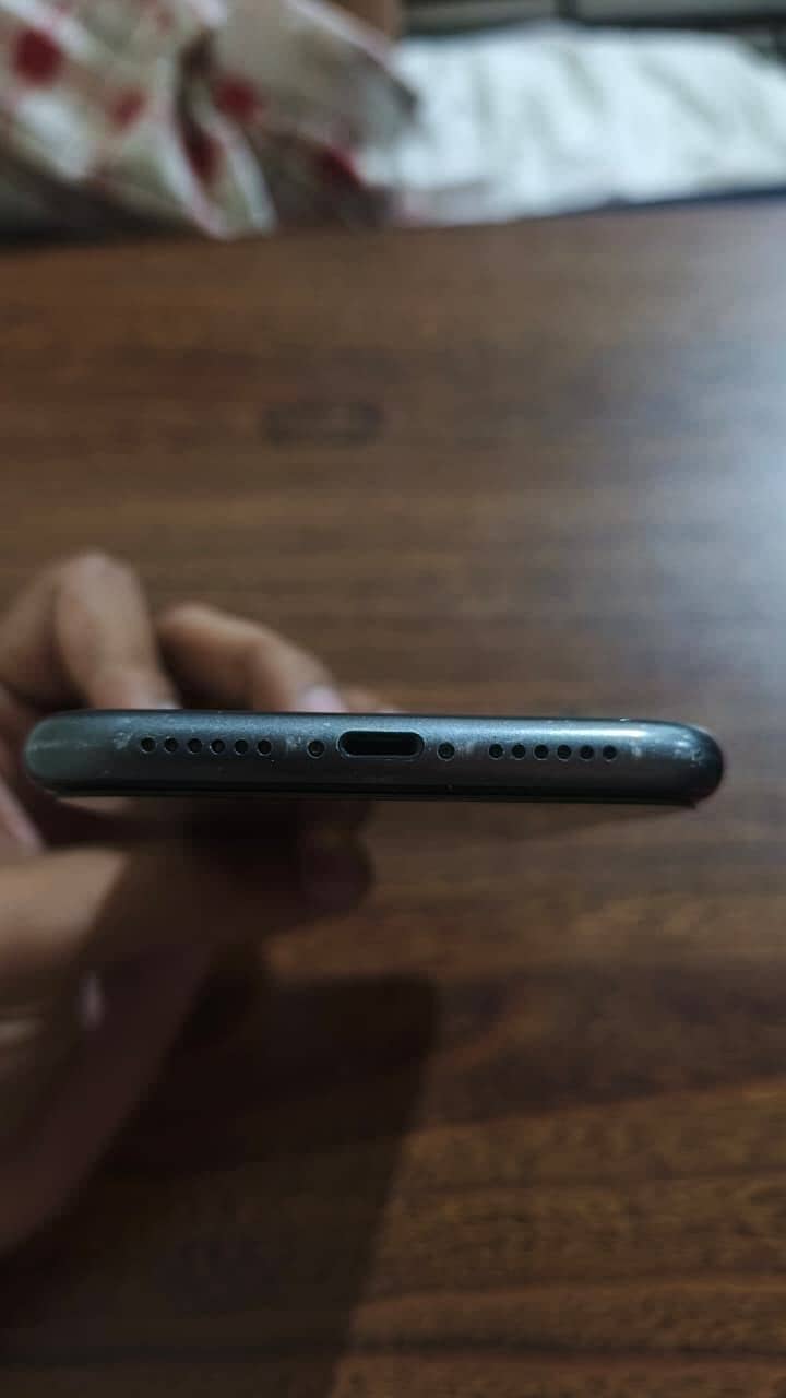 Apple iPhone 11 2