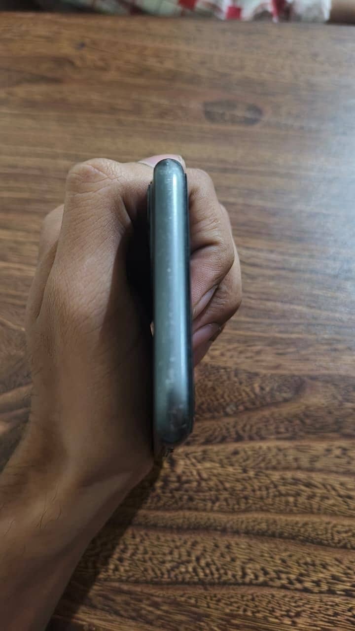 Apple iPhone 11 5