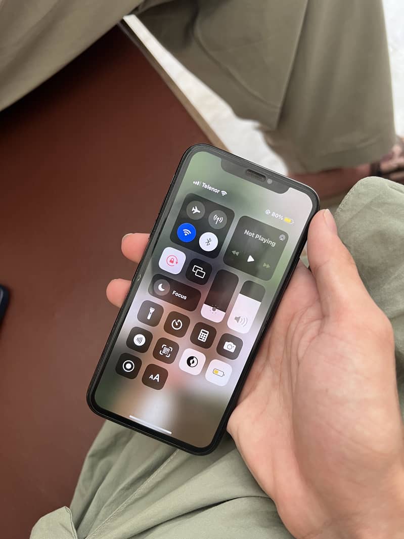 Apple iPhone X 0