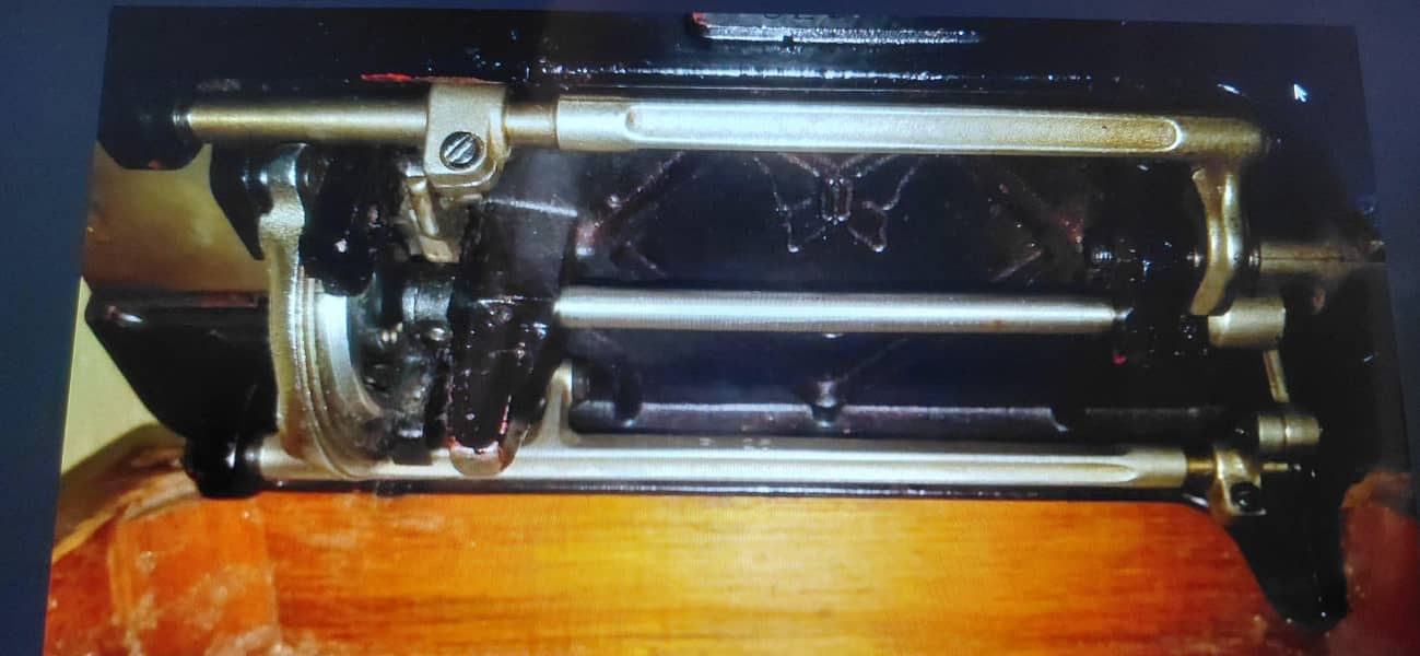 Sewing machine with Starter 2