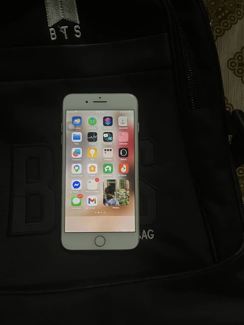 Apple iPhone 8 Plus with Box 1