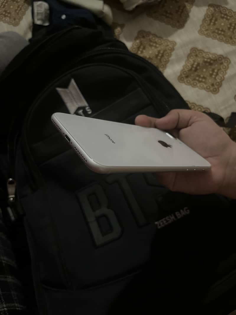 Apple iPhone 8 Plus with Box 5