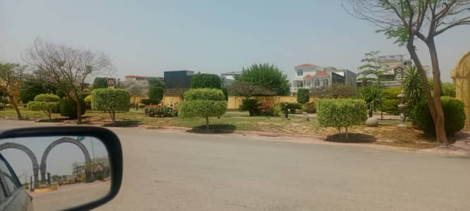 Heighted Plot Front Open St 23 For Sale