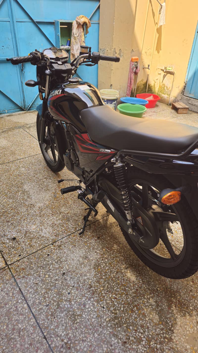 suzuki GR150 8