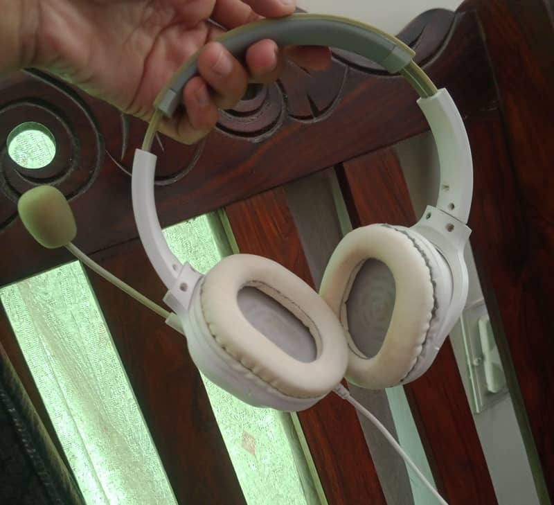 gaming headsets 0