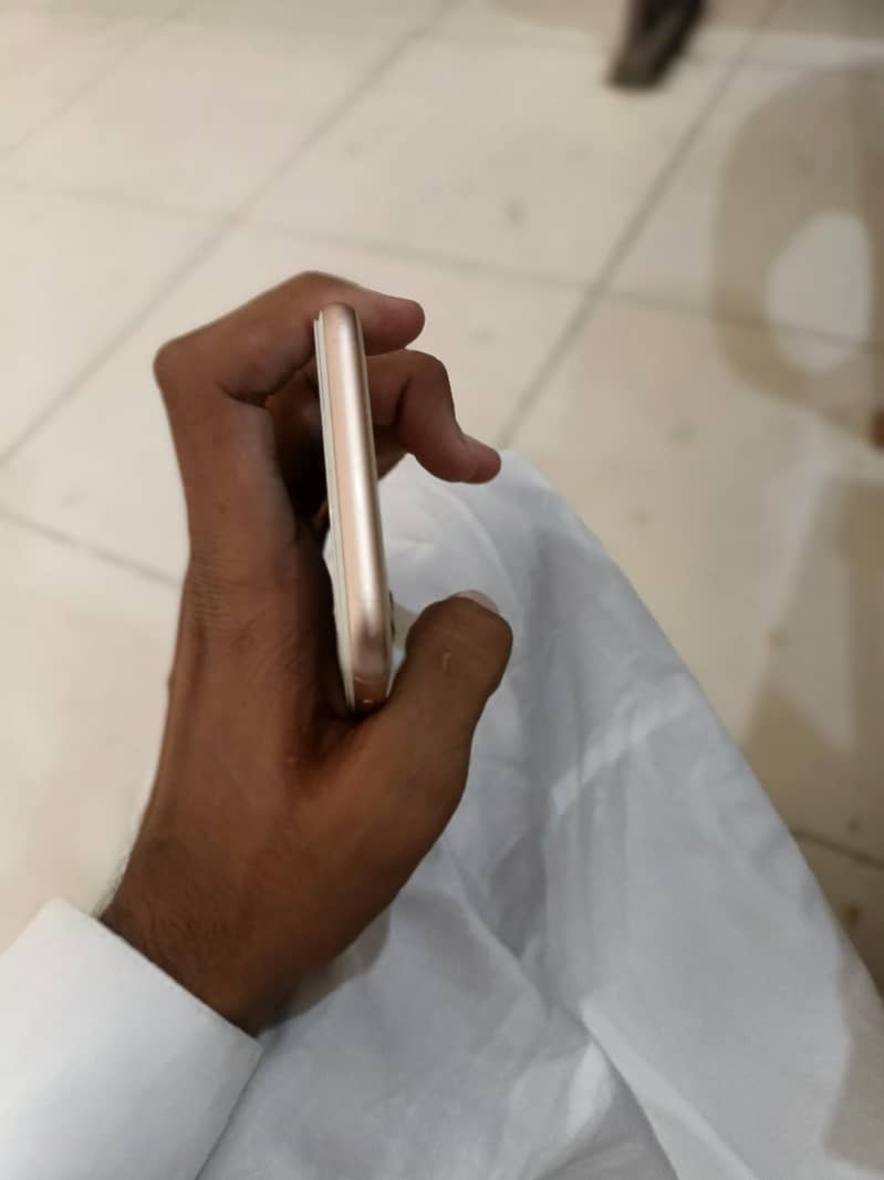 Apple iPhone 8 2