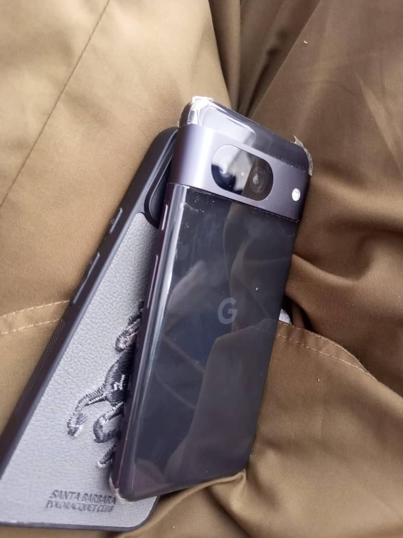 Google Pixel 8 6