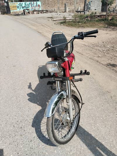 Honda cd70 2023 model  gari invoice me hai