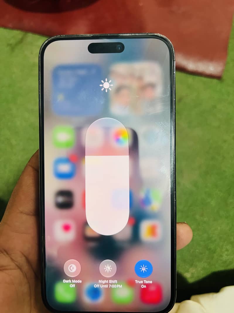 Apple iPhone 14 Pro Max 1